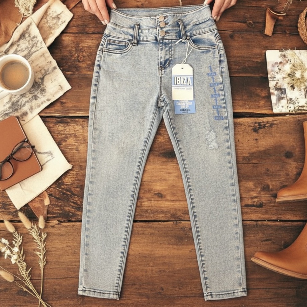 Refuge High Rise Light Blue Jeans - Picture 3 of 13